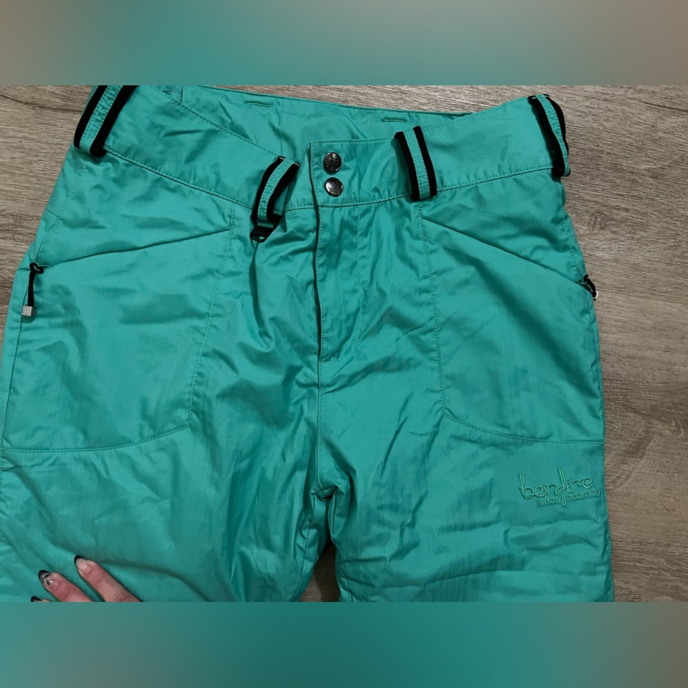 Women’s bonfire turquoise snowboarding pants! - Picture 3 of 7